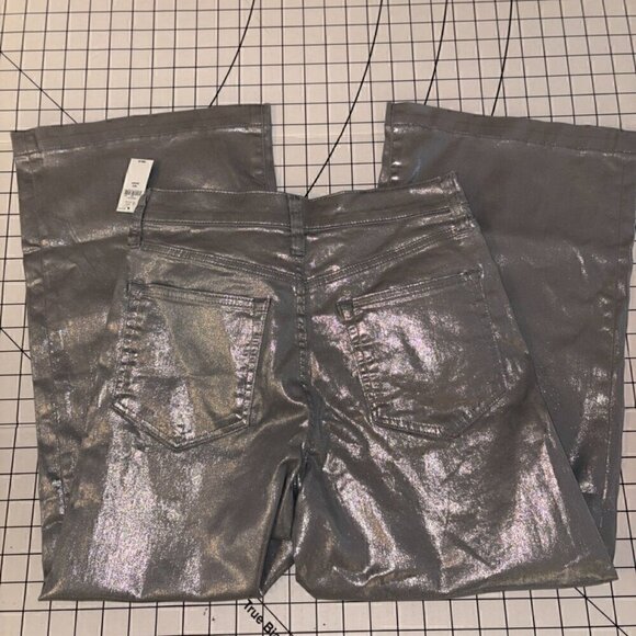 NWT Gap High Rise Shiny Silver Metallic '90s Straight Jeans - Size 26/2 - Short - Picture 11 of 11
